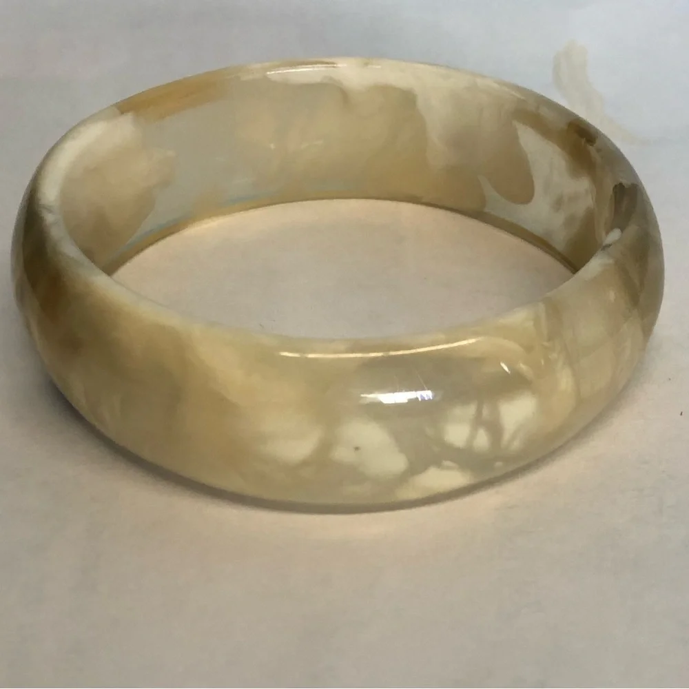 Cream & Gold Marbled Resin Bangle Bracelet - Elegant Women’s Accessory